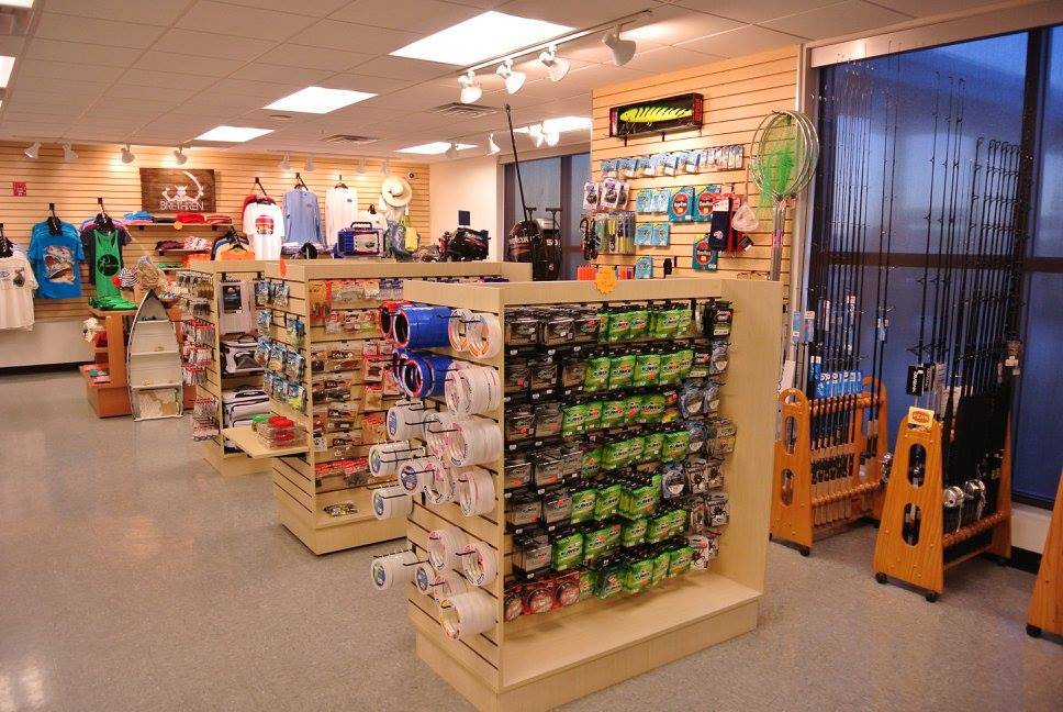 Diversified Yacht Services Inc - Dicks Bait & Tackle - Fuel, Ba | meal takeaway | 751 Fishermans Wharf, Fort Myers Beach, FL 33931, USA | 2397658700 OR +1 239-765-8700