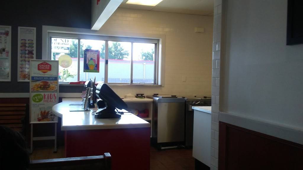 Friendlys | restaurant | 318 N Dupont Hwy, Dover, DE 19901, USA | 3026783999 OR +1 302-678-3999