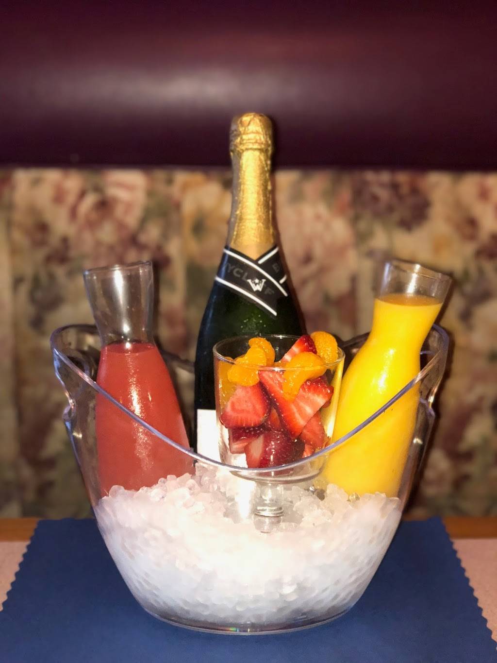 Country Harvest Restaurant | restaurant | 3345 Kimber Dr # C, Newbury Park, CA 91320, USA | 8053754598 OR +1 805-375-4598