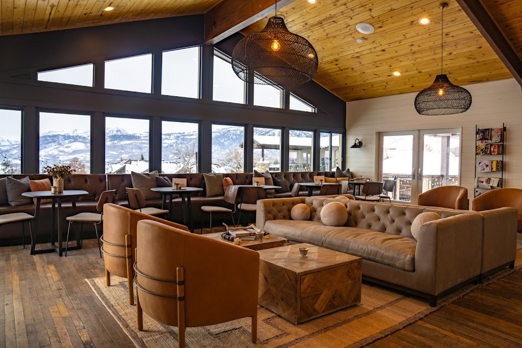 Bower Lodge | restaurant | 3900 N Wolf Creek Dr, Eden, UT 84310, USA | 3853263690 OR +1 385-326-3690