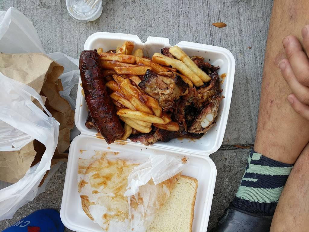 Uncle Johns BBQ | meal takeaway | 8249 S Cottage Grove Ave, Chicago, IL 60619, USA | 7739526236 OR +1 773-952-6236