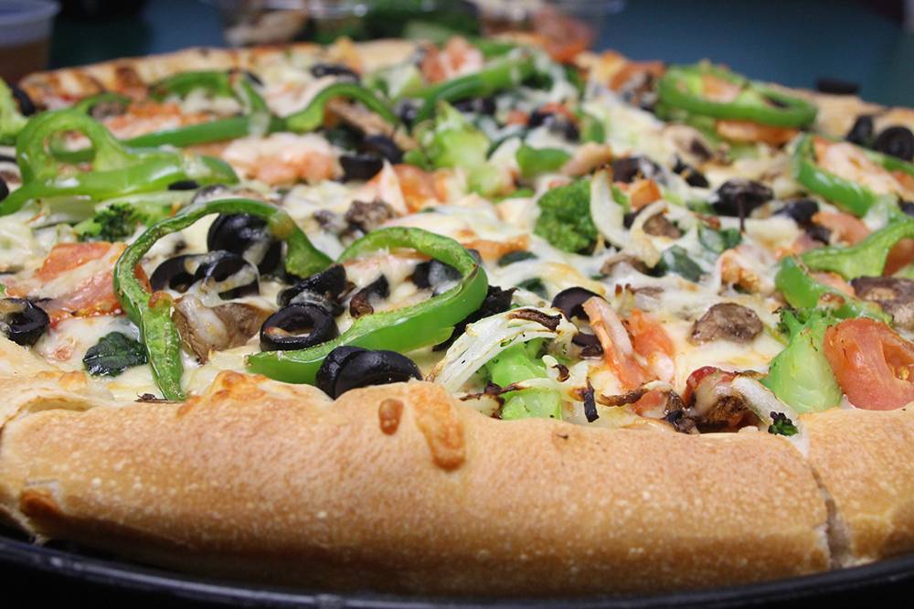 Zoes Pizza | restaurant | 289 Main St, Southbridge, MA 01550, USA | 5087648080 OR +1 508-764-8080