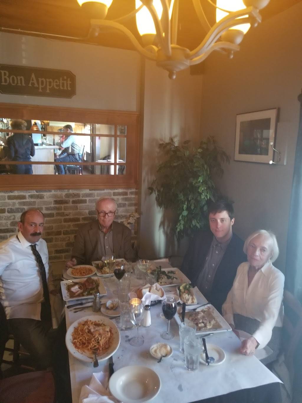 Marios Risto Bar | restaurant | 20 Haven Ave, Cranston, RI 02920, USA | 4019421009 OR +1 401-942-1009