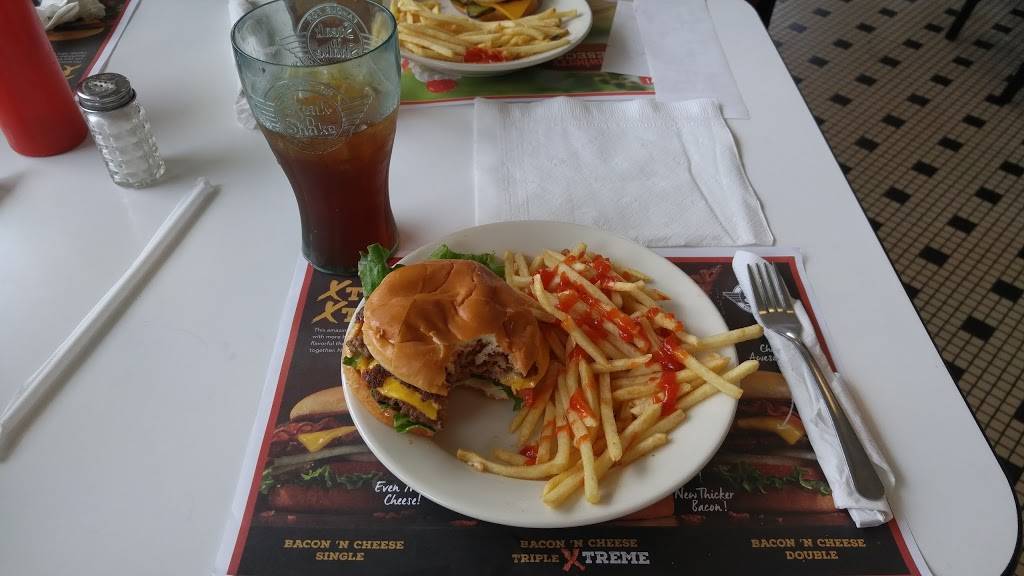 Steak n Shake | restaurant | 8157 E 96th St, Indianapolis, IN 46256, USA | 3178425963 OR +1 317-842-5963