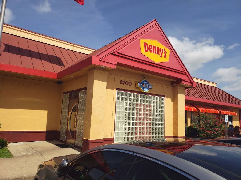 Dennys | restaurant | 2700 N Interstate Hwy 35, Round Rock, TX 78681, USA | 5122387705 OR +1 512-238-7705