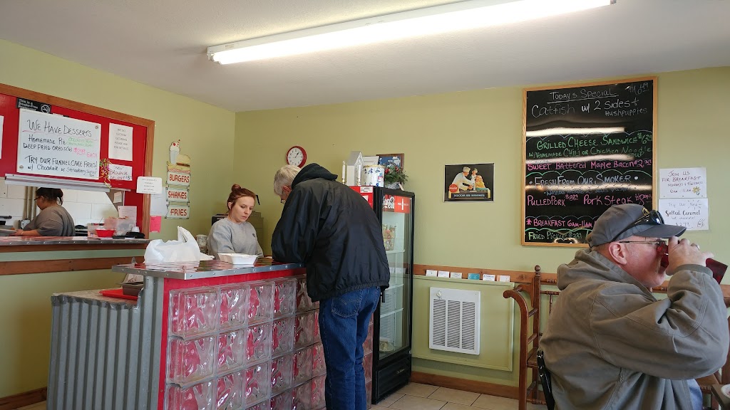 Annies Grill | restaurant | 903 MO-72, Salem, MO 65560, USA | 5737299999 OR +1 573-729-9999