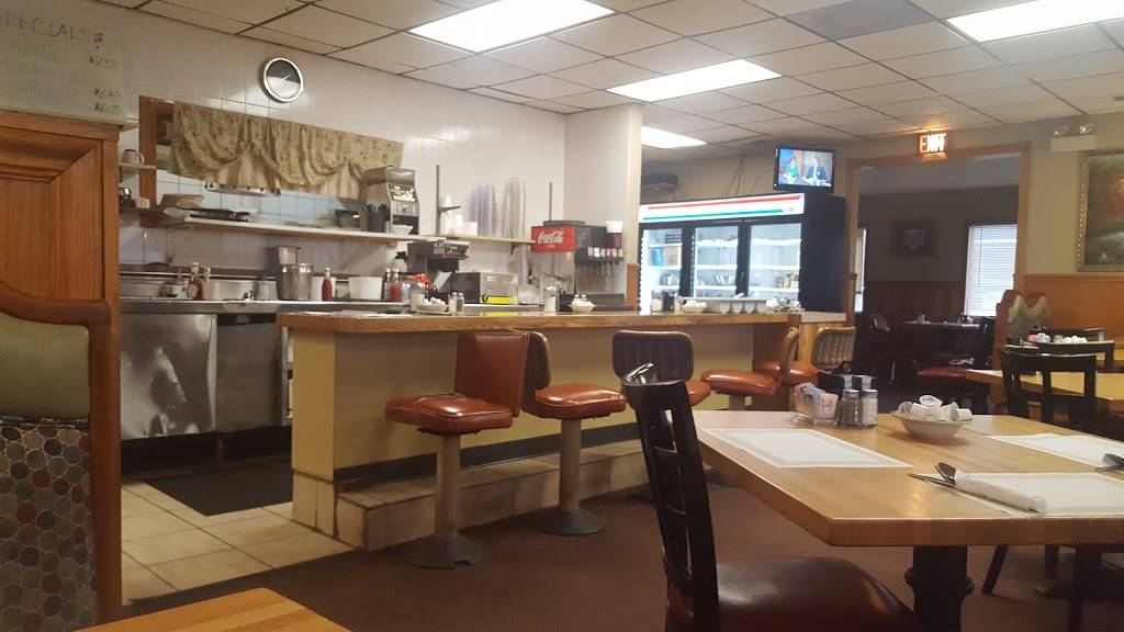 Princess Cafe | restaurant | 2695 Main St, East Troy, WI 53120, USA | 2626425905 OR +1 262-642-5905