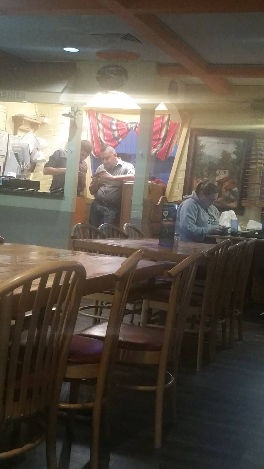 El Azteca Mexican Restaurant | restaurant | 111 N Main St, Haysville, KS 67060, USA | 3163515411 OR +1 316-351-5411