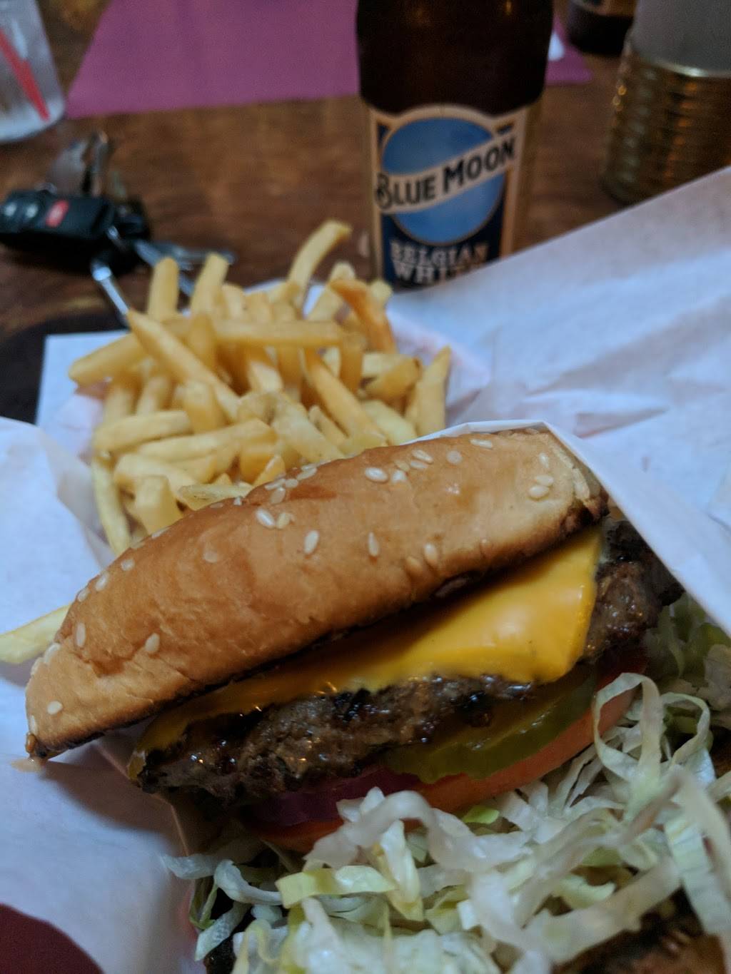 Stockade | restaurant | 23881 Lake Dr, Crestline, CA 92325, USA | 9093382465 OR +1 909-338-2465