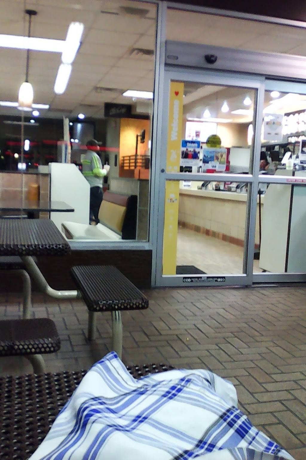 McDonalds | cafe | 13494 W Colonial Dr, Winter Garden, FL 34787, USA | 4076565550 OR +1 407-656-5550