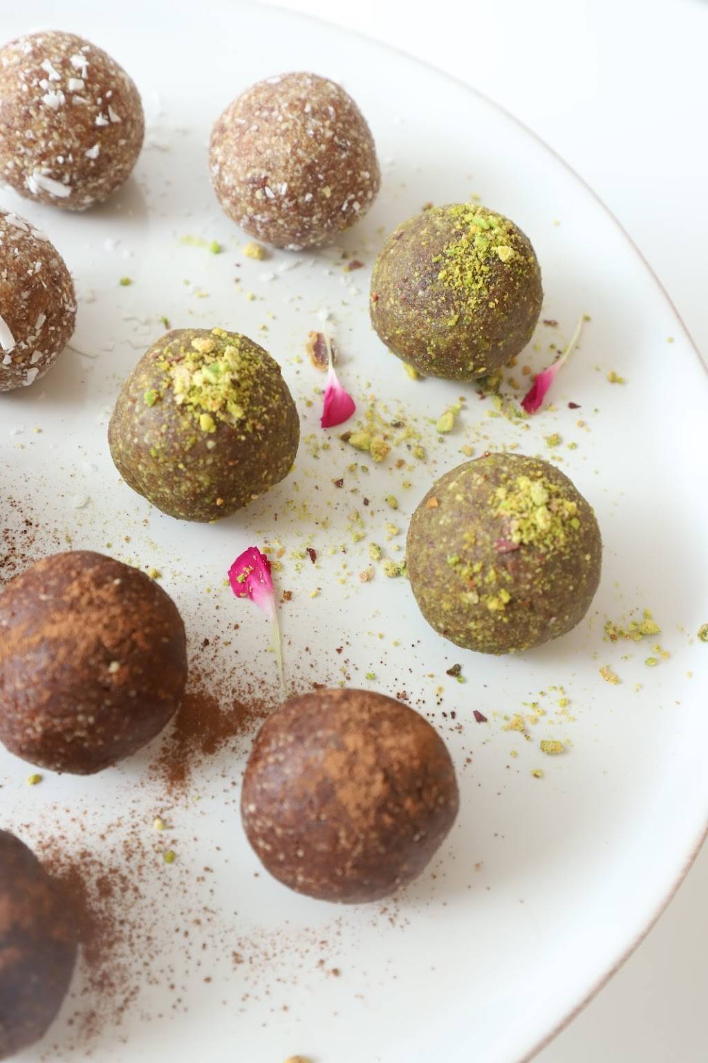 Planthropie | cafe | 135 Pierce St, Birmingham, MI 48009, USA | 2488395640 OR +1 248-839-5640