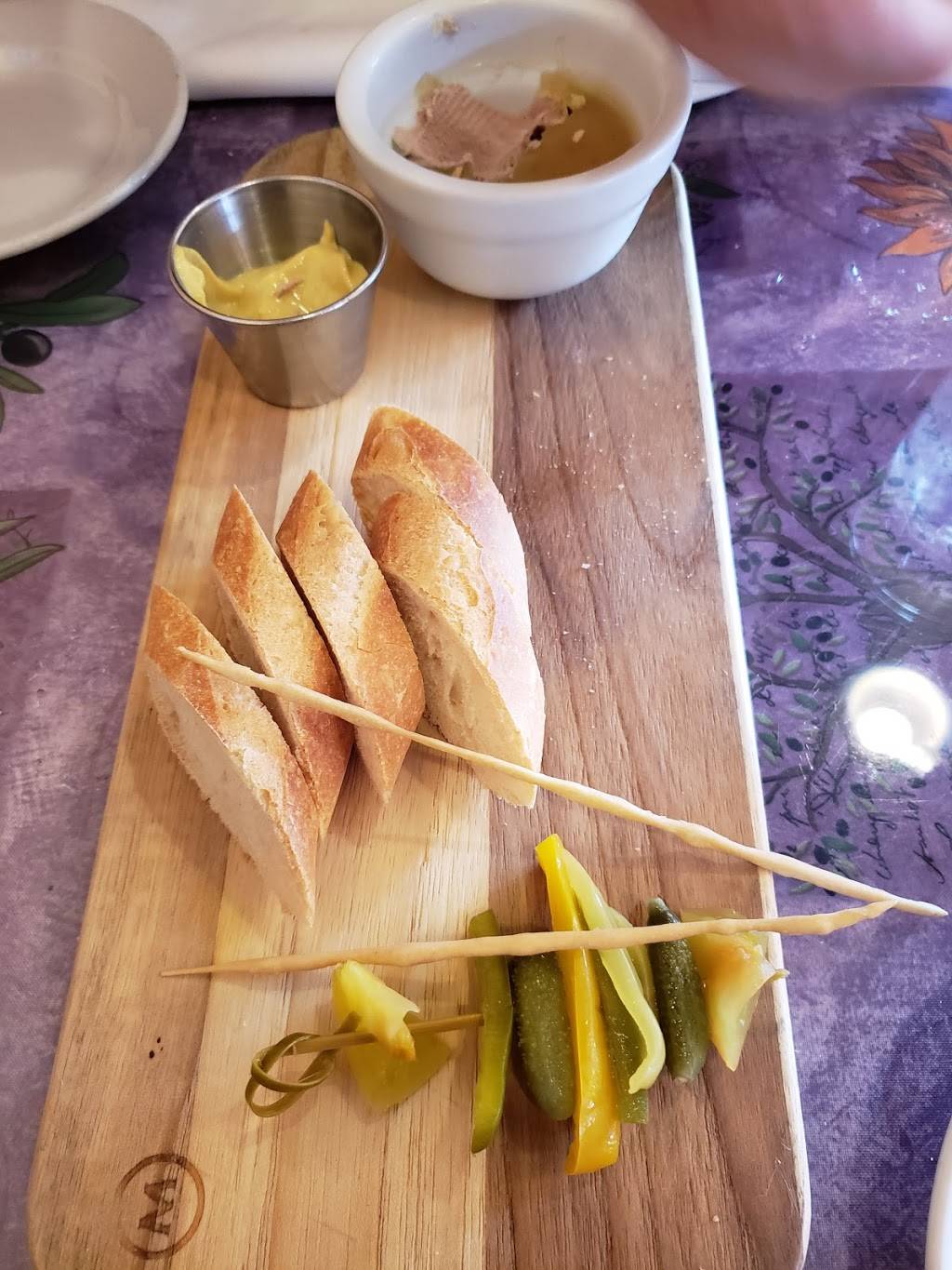 Enoteca Vespaio | restaurant | 1610 S Congress Ave, Austin, TX 78704, USA | 5124417672 OR +1 512-441-7672