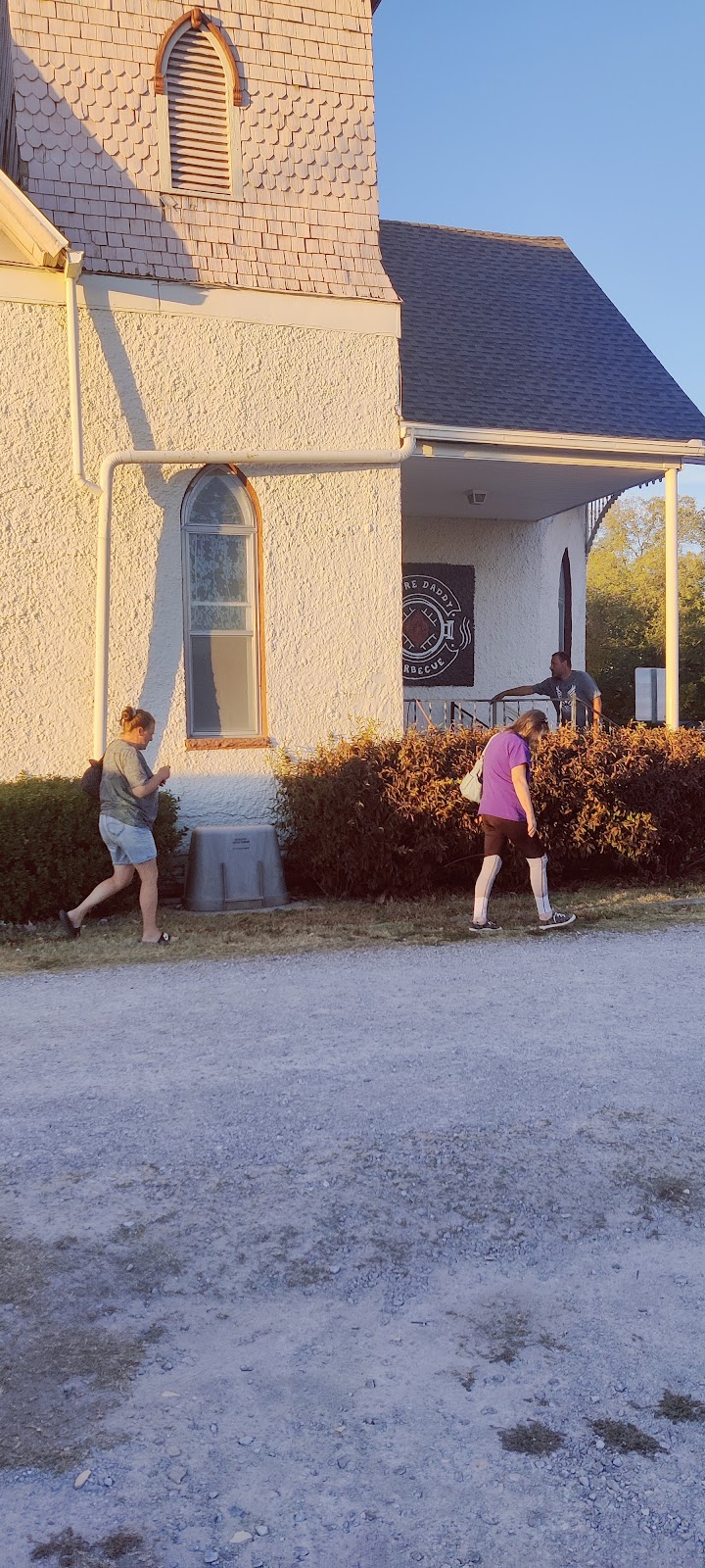 Moore Daddy BBQ | restaurant | 220 N Main St, El Dorado Springs, MO 64744, USA | 4176984043 OR +1 417-698-4043