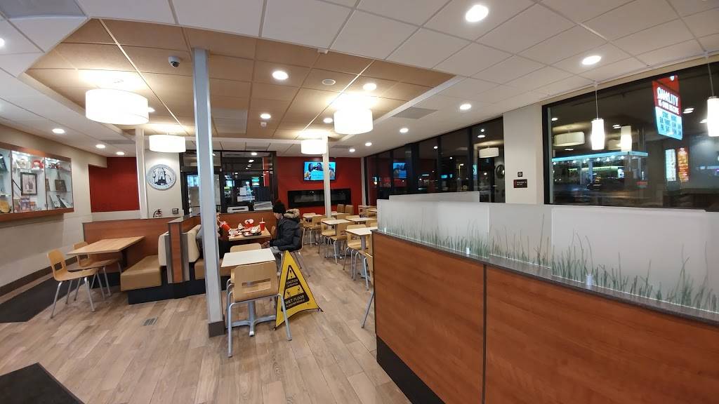 Wendys | restaurant | 869 Upper James St, Hamilton, ON L9C 3A3, Canada | 9053889238 OR +1 905-388-9238