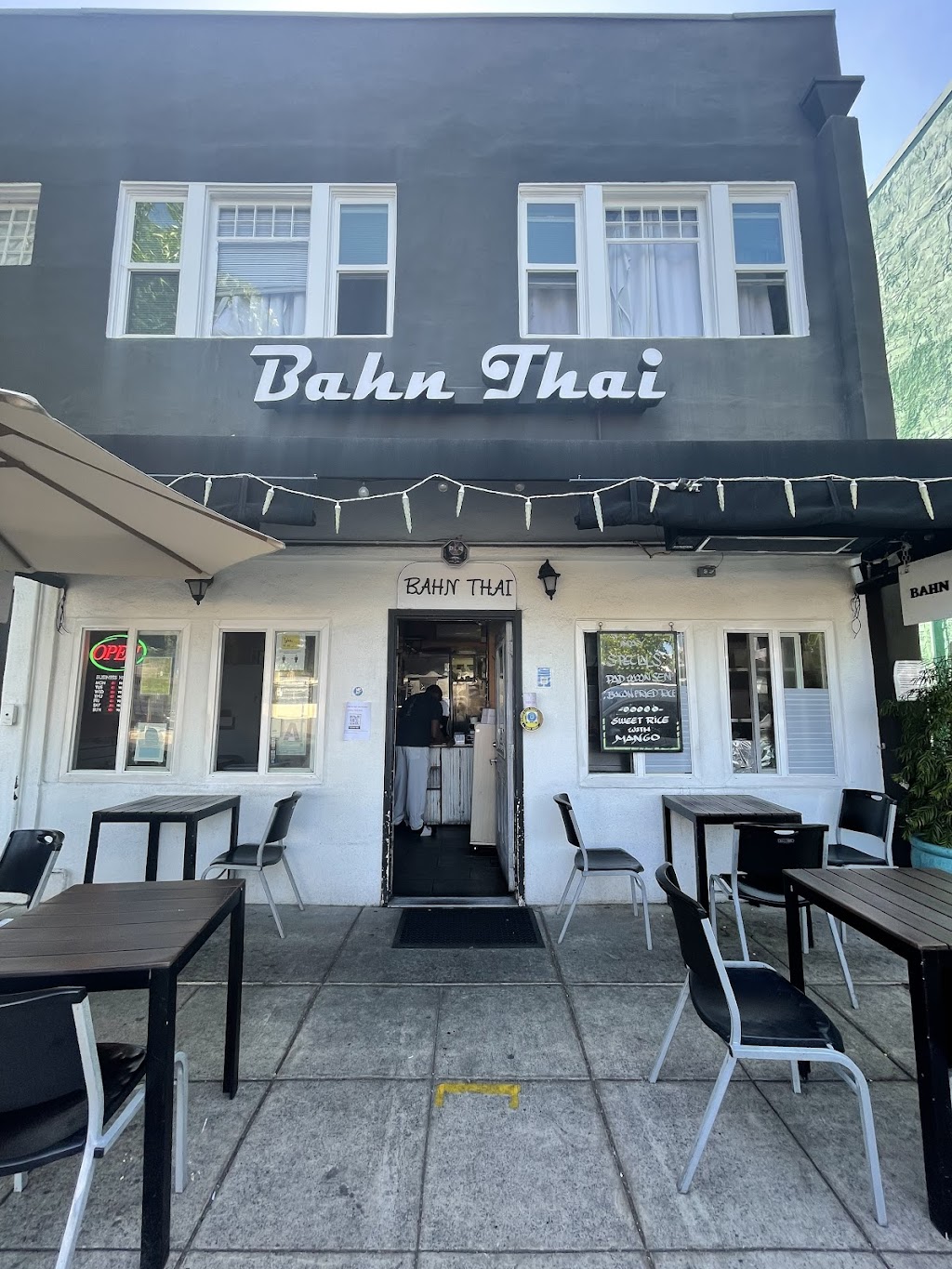 Bahn Thai | restaurant | 4646 Park Blvd, San Diego, CA 92116, USA | 6192996363 OR +1 619-299-6363