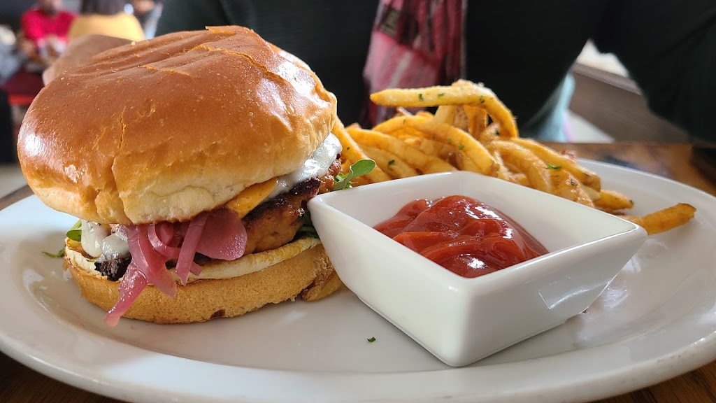 Chop Shop | restaurant | 2033 W North Ave, Chicago, IL 60647, USA | 7735374440 OR +1 773-537-4440