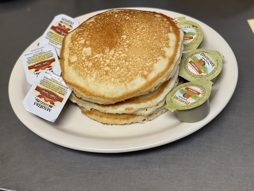 Lichas Kitchen | restaurant | 309 N 8th St, Loving, NM 88256, USA | 5757459954 OR +1 575-745-9954