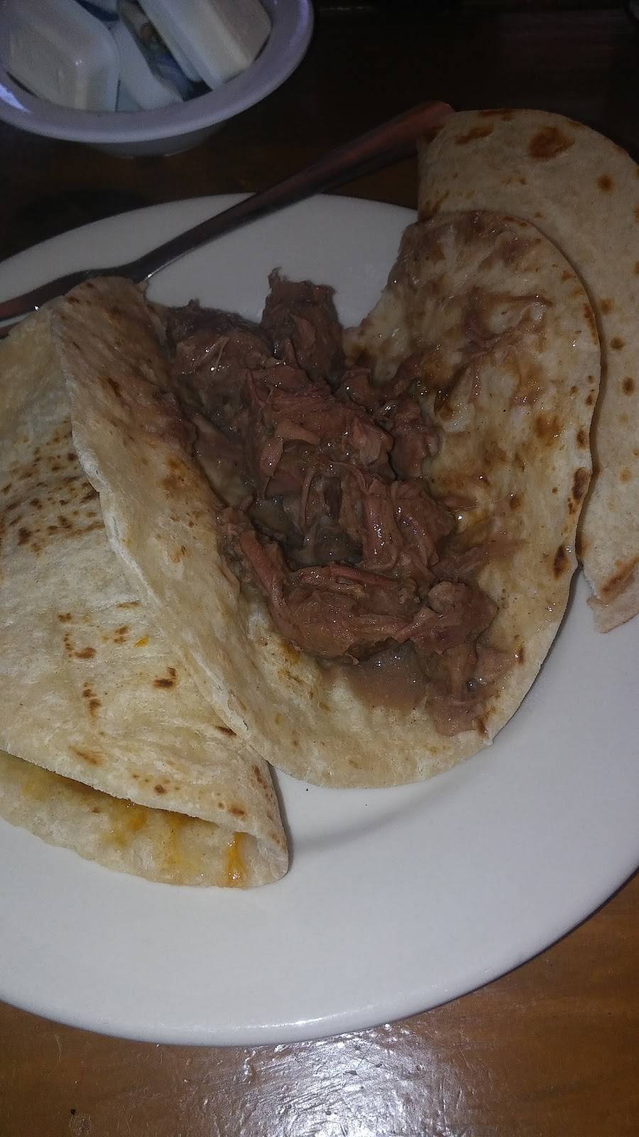 El Jacalito Restaurant | restaurant | 146 N Ww White Rd, San Antonio, TX 78219, USA | 2103339817 OR +1 210-333-9817