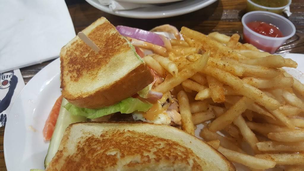 Trident Grill IV | restaurant | 2912 W Ina Rd, Tucson, AZ 85741, USA | 5209893685 OR +1 520-989-3685