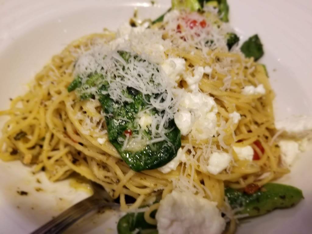 East Side Marios Dundas | restaurant | 119 Osler Dr Unit 1, Dundas, ON L9H 6X4, Canada | 9056274729 OR +1 905-627-4729