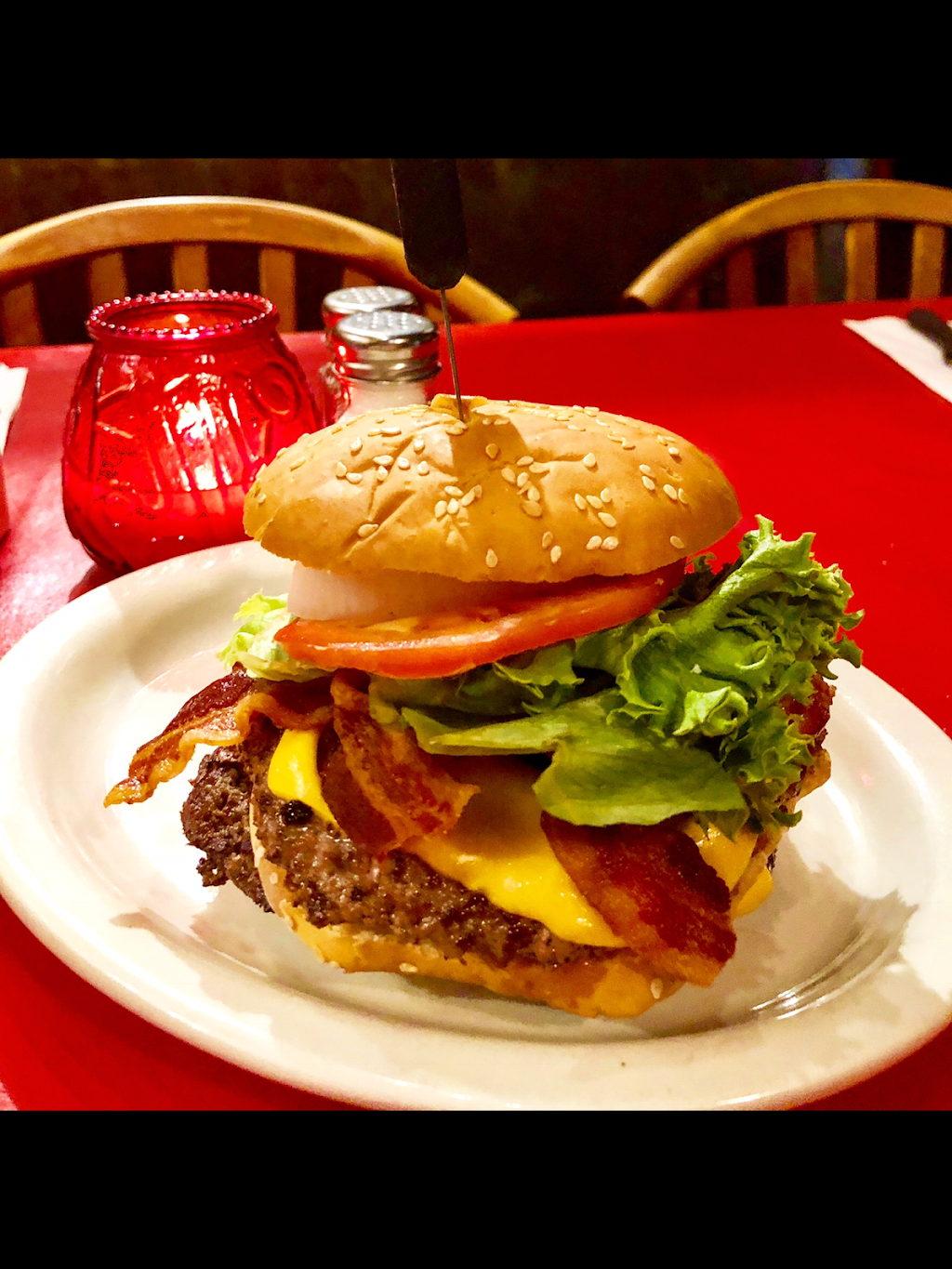 Columbia Steak House | restaurant | 201 N Limestone, Lexington, KY 40507, USA | 8592533135 OR +1 859-253-3135