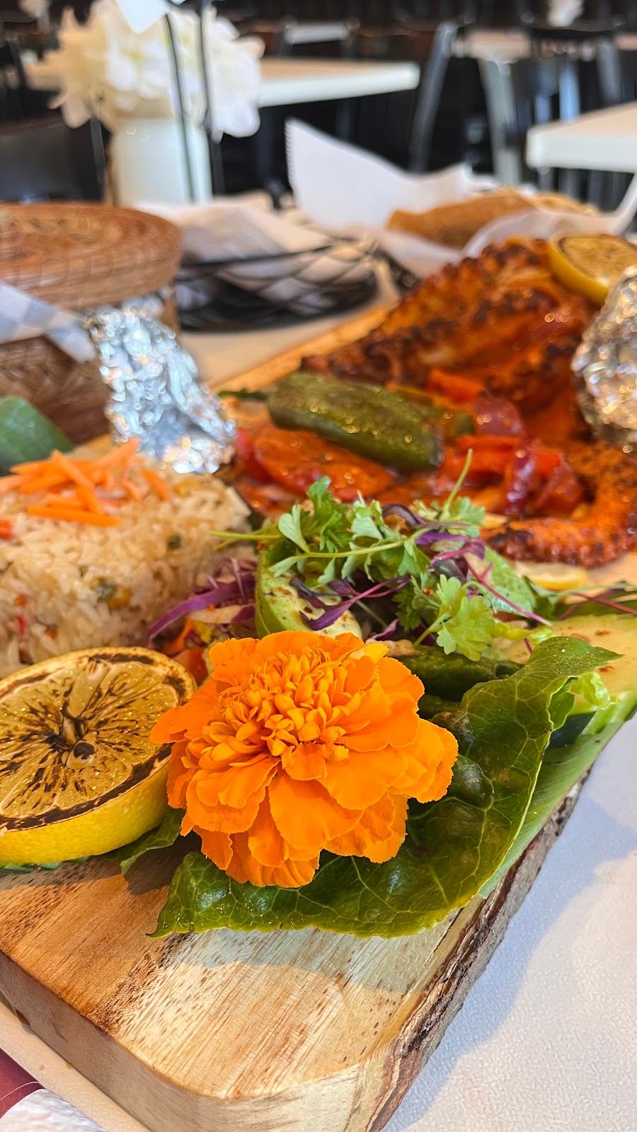 Centro Botanero El Pariente | restaurant | 175 S Capitol Ave, San Jose, CA 95127, USA | 4087088958 OR +1 408-708-8958