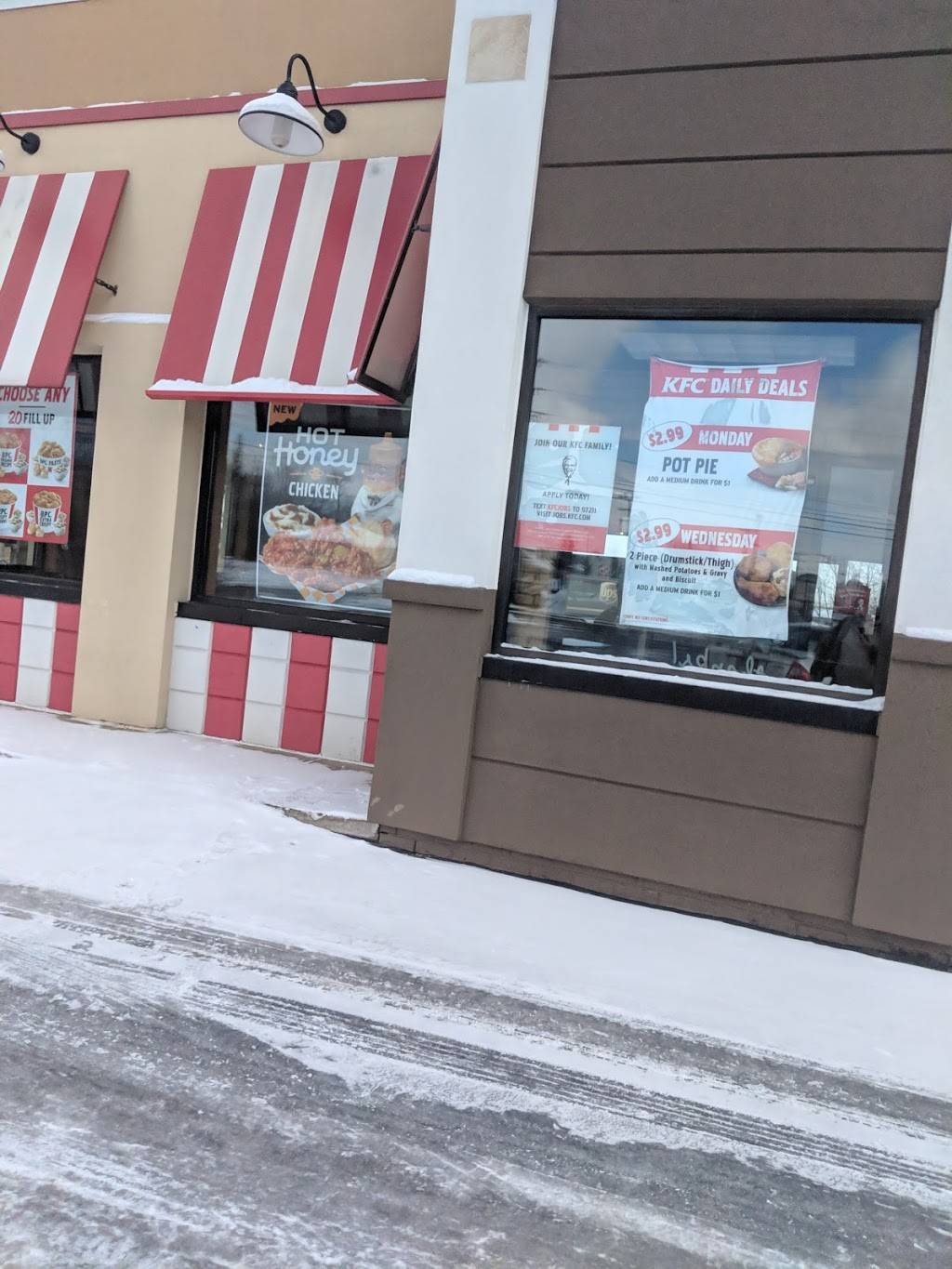 KFC | restaurant | 3299 Canfield Rd, Youngstown, OH 44511, USA | 3307938565 OR +1 330-793-8565