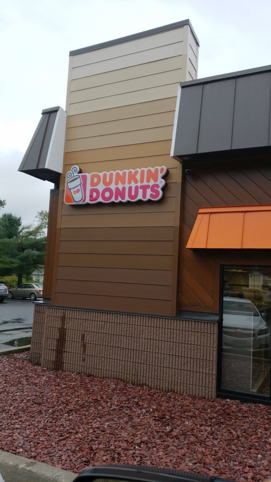 Dunkin | bakery | Redwood Plaza Shopping Center, Milton, VT 05468, USA | 8028932820 OR +1 802-893-2820