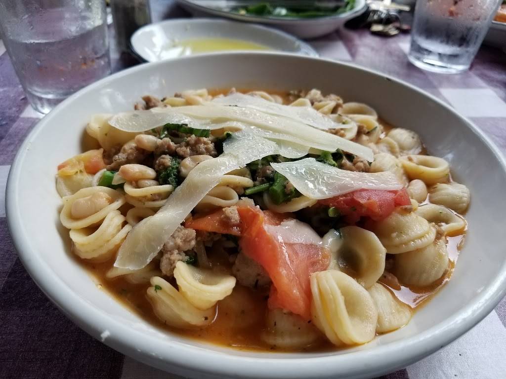 Club Lucky | restaurant | 1824 W Wabansia Ave, Chicago, IL 60622, USA | 7732272300 OR +1 773-227-2300