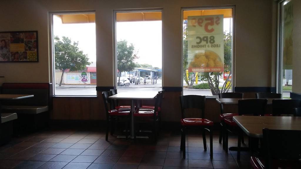 Churchs Chicken | restaurant | 4414 Callaghan Rd, San Antonio, TX 78228, USA | 2104345048 OR +1 210-434-5048