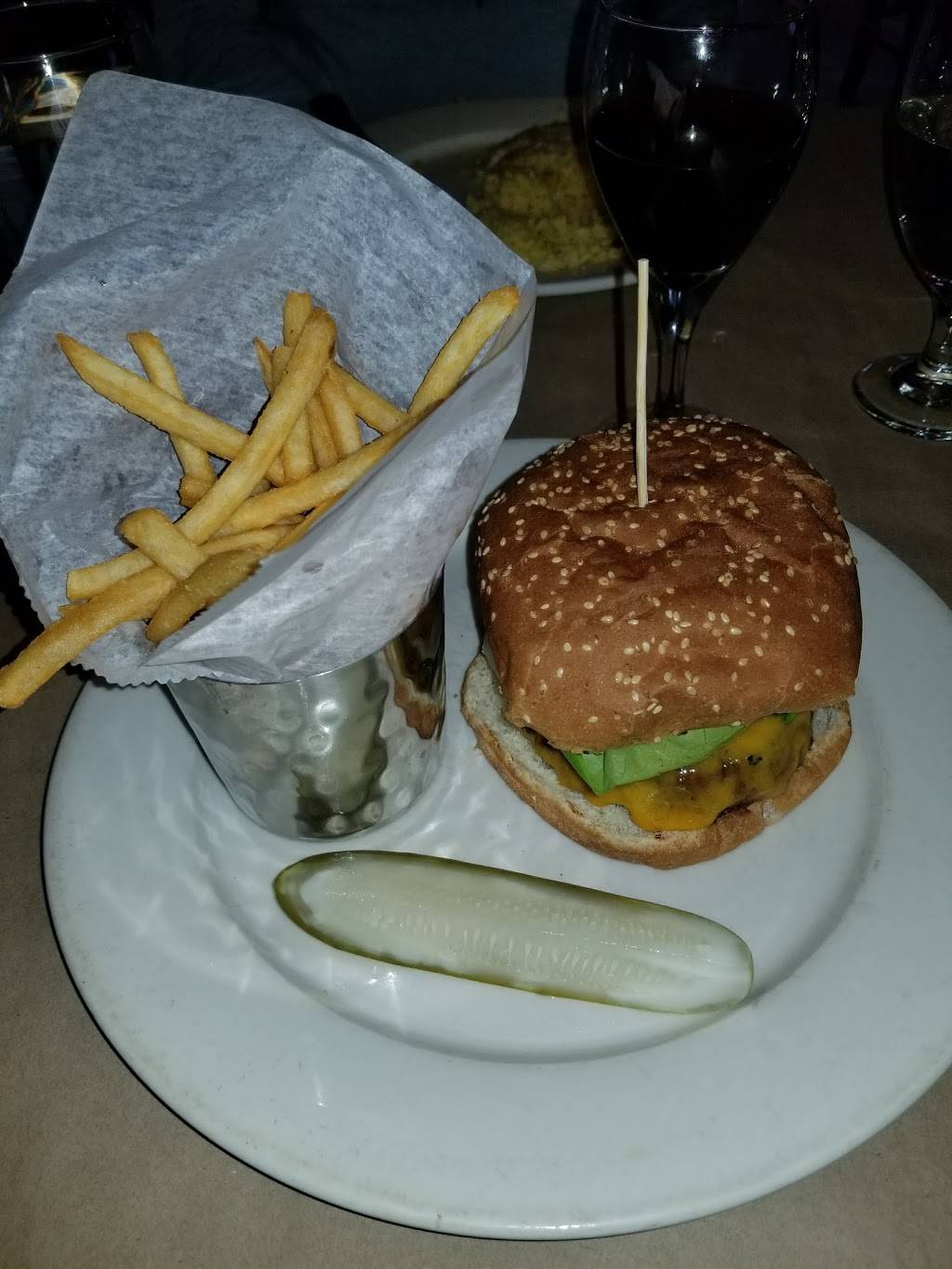 Madisons | restaurant | 5686 Riverdale Ave, Bronx, NY 10471, USA | 7185433850 OR +1 718-543-3850