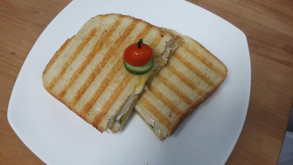 The Vine and Leaf | cafe | 477 South St suite f, Front Royal, VA 22630, USA | 5406351043 OR +1 540-635-1043