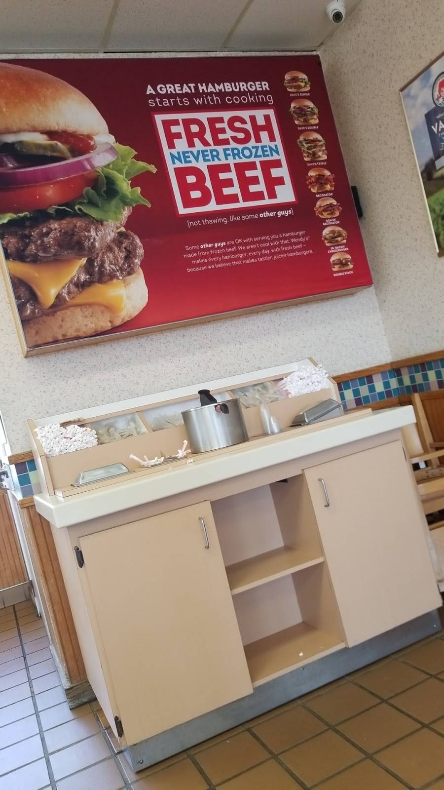 Wendys | restaurant | 699 Mayport Crossing Blvd, Jacksonville, FL 32233, USA | 9042463529 OR +1 904-246-3529