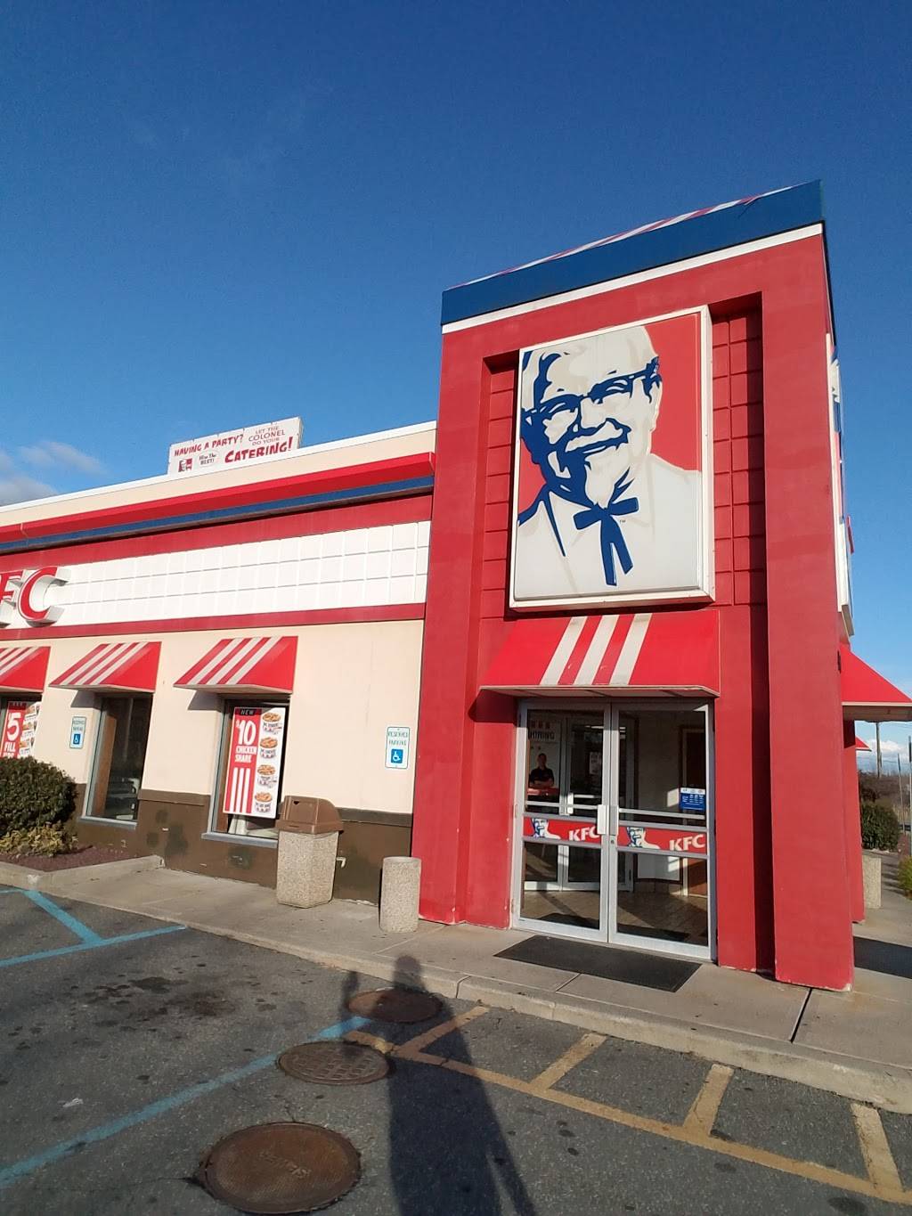 KFC | restaurant | 490 NY-211, Middletown, NY 10940, USA | 8453438949 OR +1 845-343-8949