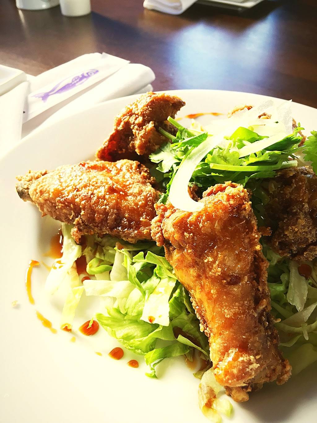 Nguyens Vietnamese Cuisine & Sushi Bar | cafe | 286 Humphrey St, Swampscott, MA 01907, USA | 7815920047 OR +1 781-592-0047