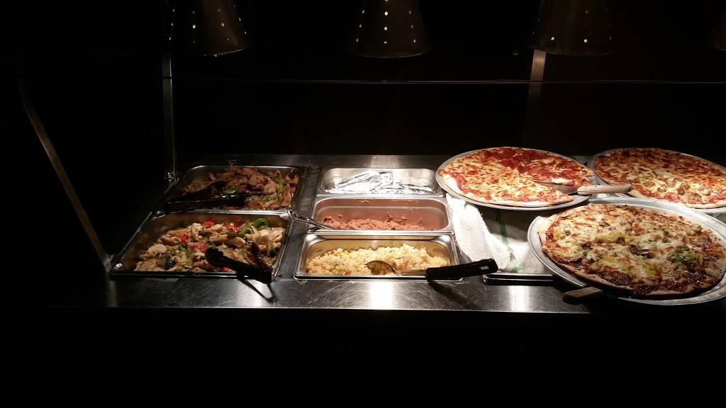 Carbones Pizza & Sports Bar | restaurant | 12930 Harriet Ave S, Burnsville, MN 55337, USA | 9527468890 OR +1 952-746-8890