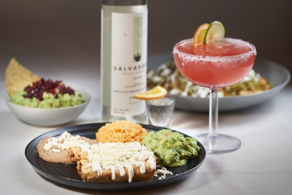 Bar Poca Madre | restaurant | 735 Village Center Dr, Burr Ridge, IL 60527, USA | 6308280228 OR +1 630-828-0228