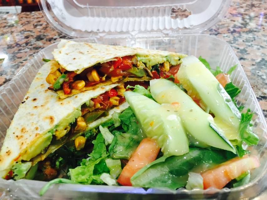 L Stop Gourmet Deli | restaurant | 223 Montrose Ave, Brooklyn, NY 11206, USA | 3478896608 OR +1 347-889-6608