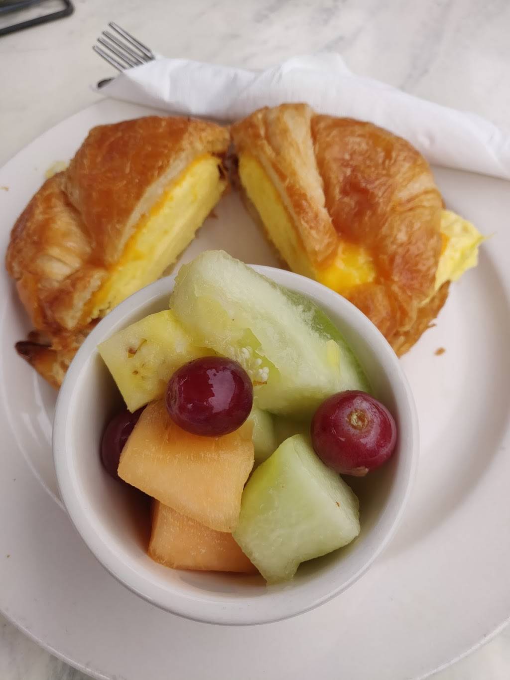 Champagne French Bakery Café South Coast Bridge | cafe | 3333 Bristol St #2505, Costa Mesa, CA 92626, USA | 7144270808 OR +1 714-427-0808