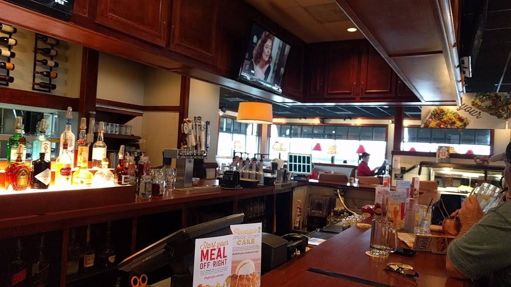 Ruby Tuesday | restaurant | 630 Winfield Dunn Pkwy, Sevierville, TN 37876, USA | 8654287842 OR +1 865-428-7842