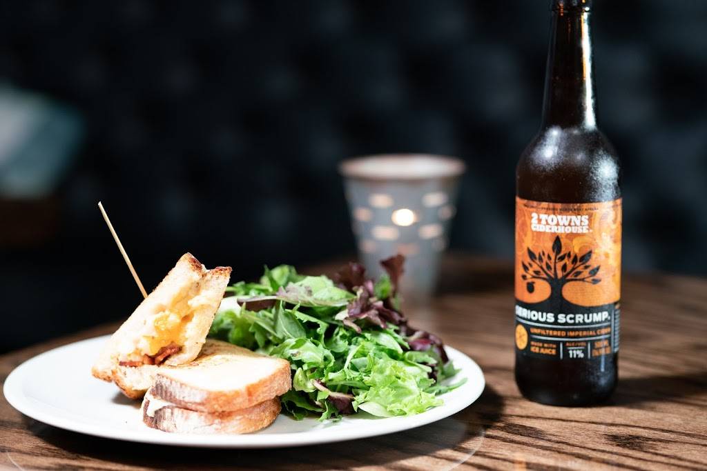 Flights & Irons Urban Kitchen | restaurant | 376 Camino De Estrella, San Clemente, CA 92672, USA | 9493883991 OR +1 949-388-3991