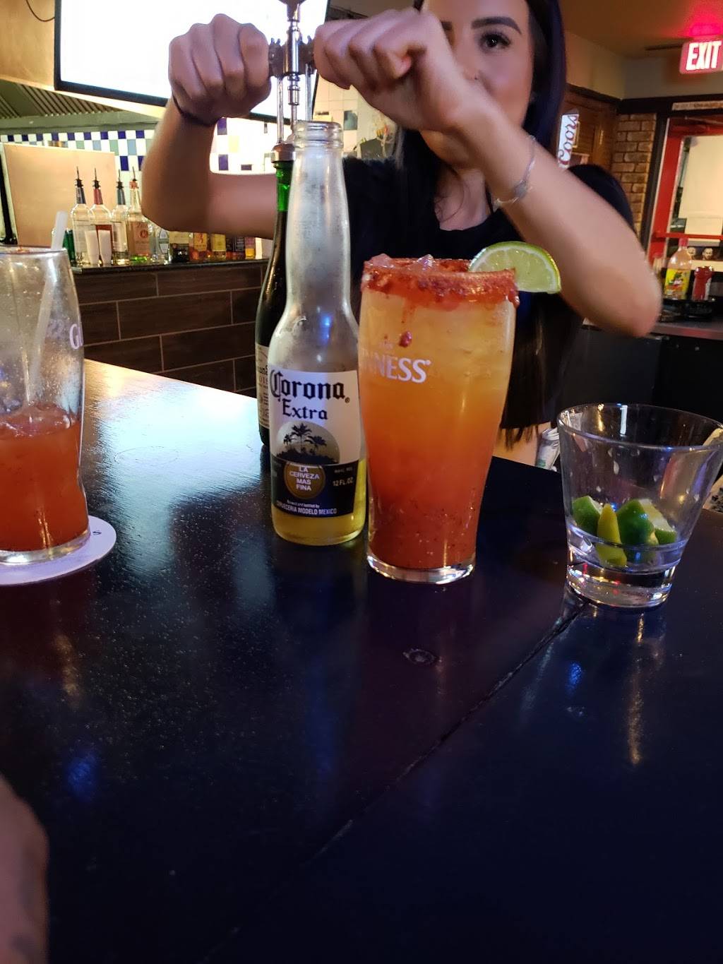 Ringside Sports Grill | restaurant | 2030 W Camelback Rd, Phoenix, AZ 85015, USA | 6029737183 OR +1 602-973-7183