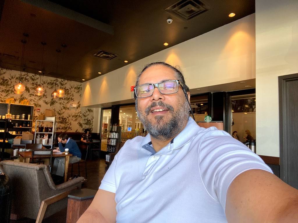 Starbucks | bakery | 850 Hartford Turnpike Unit N204, Waterford, CT 06385, USA | 8604055772 OR +1 860-405-5772