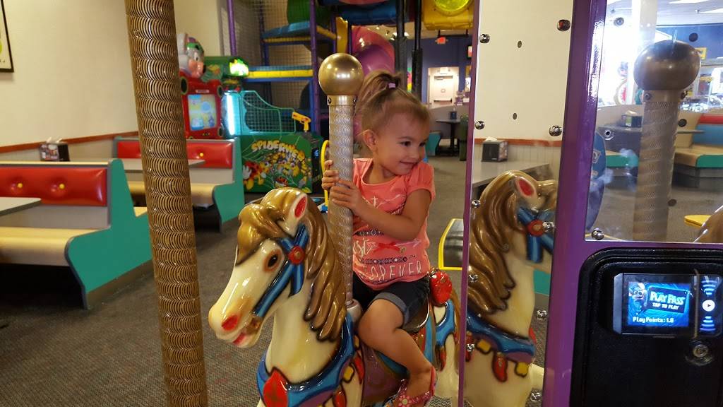 Chuck E. Cheese | restaurant | 7381 W Lake Mead Blvd, Las Vegas, NV 89128, USA | 7022439944 OR +1 702-243-9944