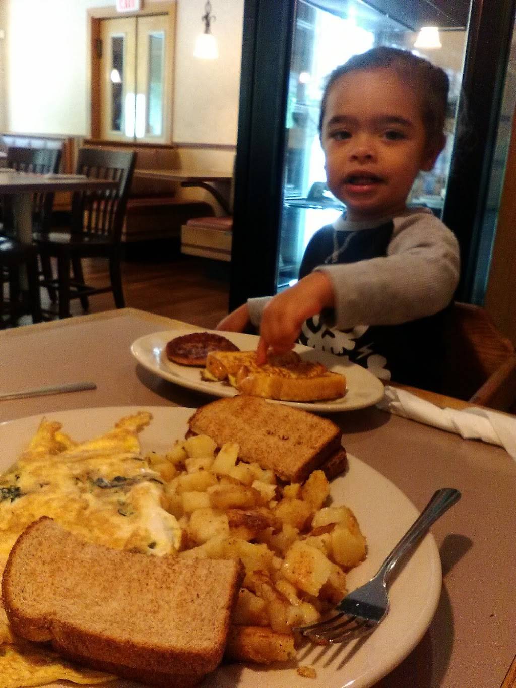 The Brass House Restaurant | restaurant | 2620 S Main St, Waterbury, CT 06705, USA | 2037554910 OR +1 203-755-4910