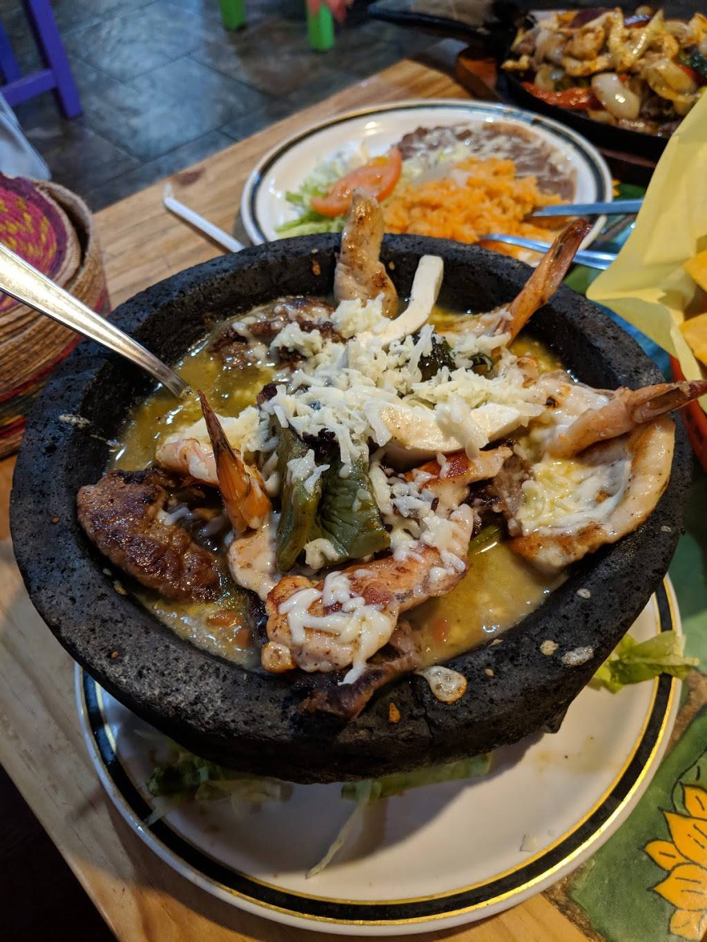 Isabellas Bar & Grill | meal delivery | 2811 Shaffer Rd, Atwater, CA 95301, USA | 2093582760 OR +1 209-358-2760