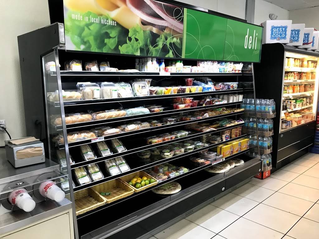 7-Eleven | bakery | 2605 FL-50, Clermont, FL 34711, USA | 4076540336 OR +1 407-654-0336