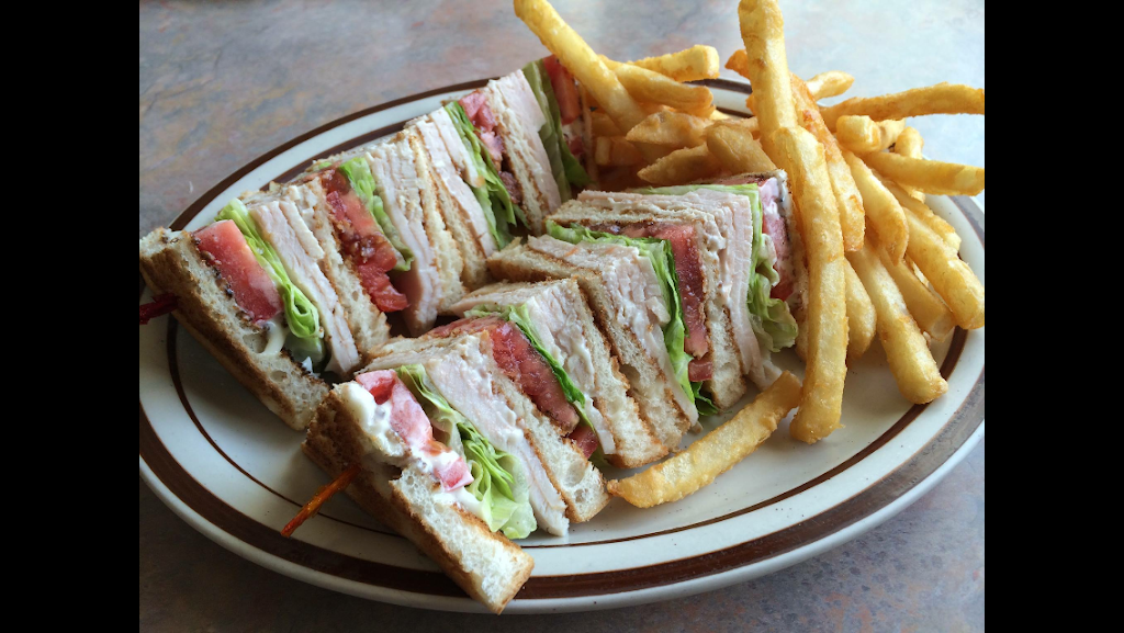 Sophias Restaurant | restaurant | 3201 S Riverside Dr, Beloit, WI 53511, USA | 6083689598 OR +1 608-368-9598