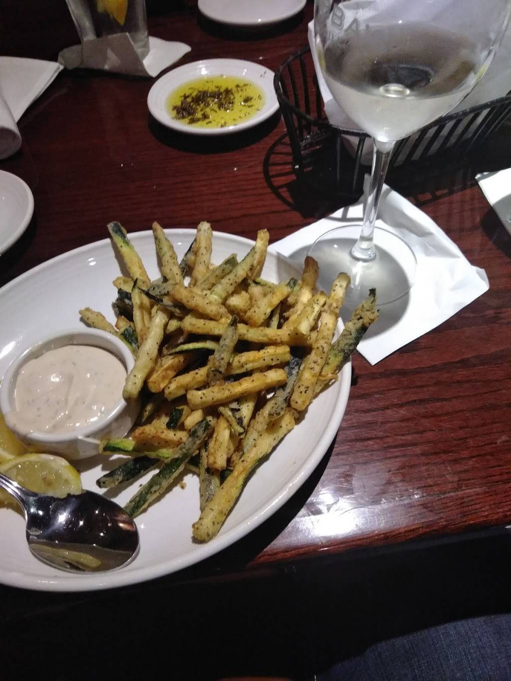 Carrabbas Italian Grill | restaurant | 1550 I-10 SOUTH, Beaumont, TX 77707, USA | 4098425561 OR +1 409-842-5561