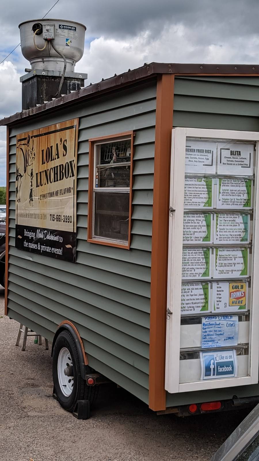 Lolas Lunchbox | restaurant | 396 N Lake St, Phillips, WI 54555, USA | 7156613990 OR +1 715-661-3990